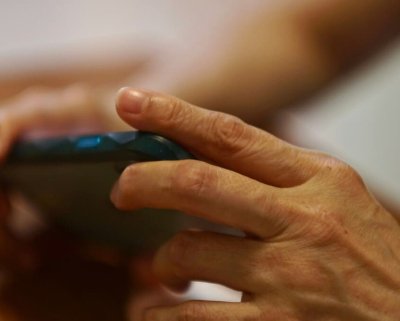 telefoon in handen