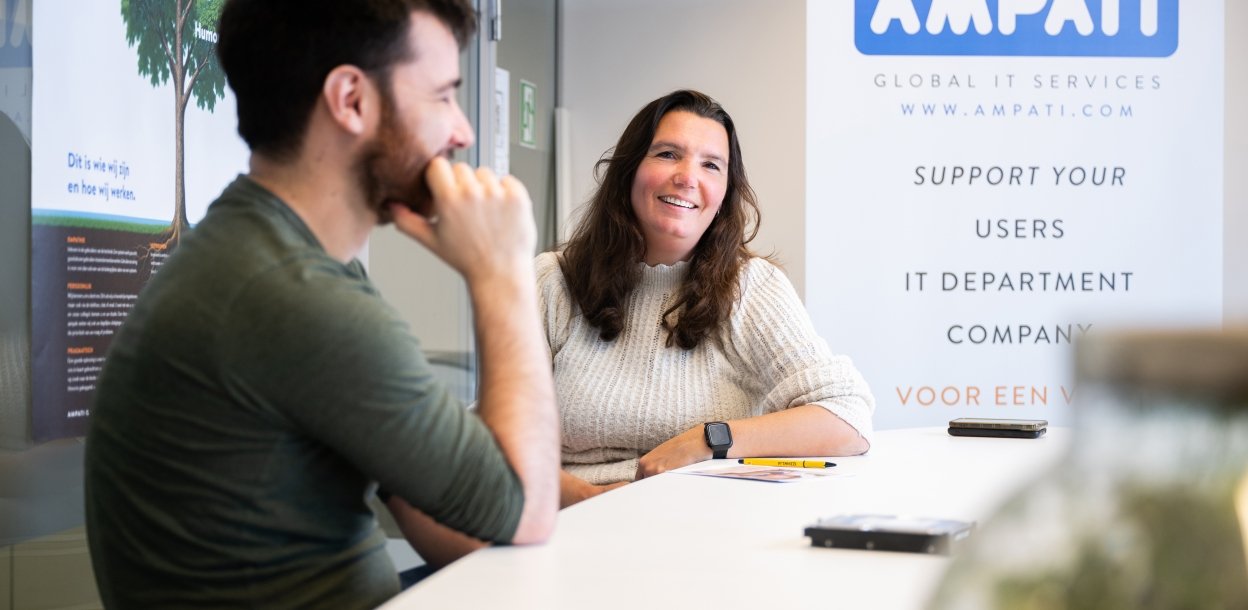 Interview Kim en Gavin voor Hoofdzaak}Werk