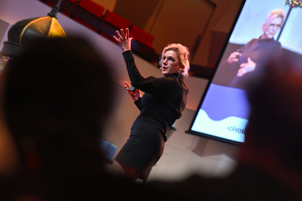 Marianne van den Anker